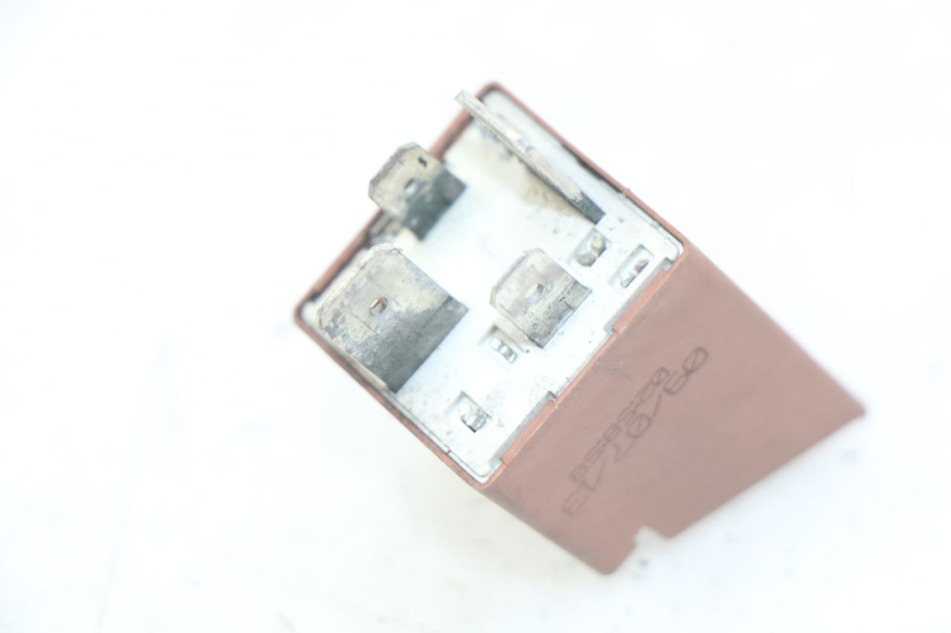 photo de RELE' AVVIAMENTO PIAGGIO XEVO - X EVO 125 (2007 - 2017) - Zoom sullo stato d'uso