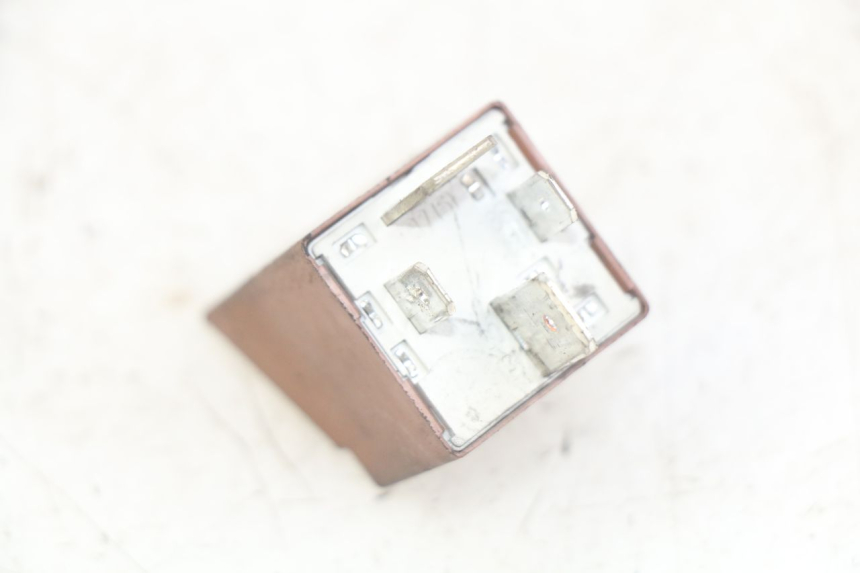 photo de RELE' AVVIAMENTO PIAGGIO XEVO - X EVO 125 (2007 - 2017) - Dettaglio del componente