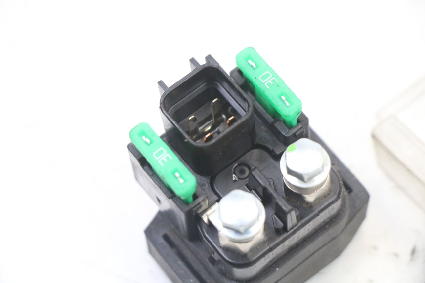 photo de RELE AVVIAMENTO YAMAHA TRACER 7 700 (2020 - 2024) - Vista d'insieme del prodotto