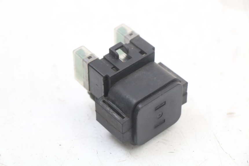 photo de RELE AVVIAMENTO YAMAHA XVS DRAG STAR DRAGSTAR 650 (1997 - 2007) - Primo piano tecnico