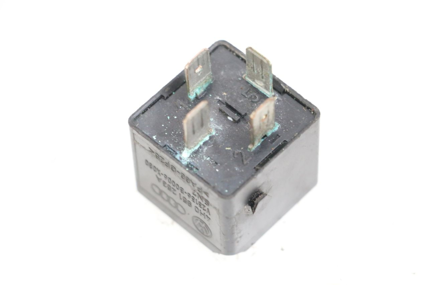 photo de RELE AVVIAMENTO YAMAHA YN NEO'S 50 (1997 - 2004) - Zoom sullo stato d'uso