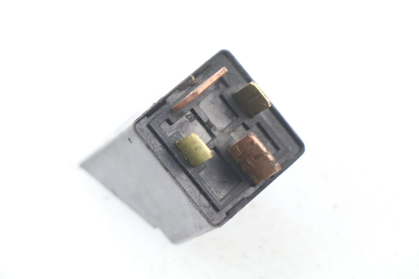 photo de RELE' AVVIAMENTO PIAGGIO ZIP 2T 50 (2009 - 2019) - Zoom sullo stato d'uso