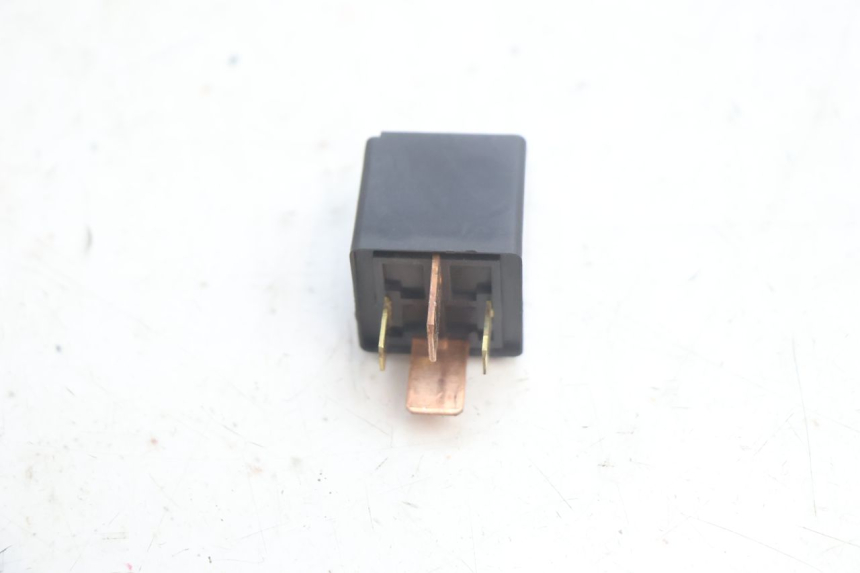 photo de RELE AVVIAMENTO PIAGGIO ZIP IGET 4T 50 (2021 - 2023) - Dettaglio del componente