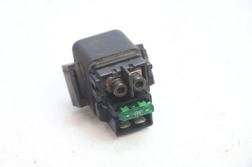 photo de Relè di avviamento KAWASAKI ZX-6R ZX6R 600 (2000 - 2002) - Zoom sullo stato d'uso