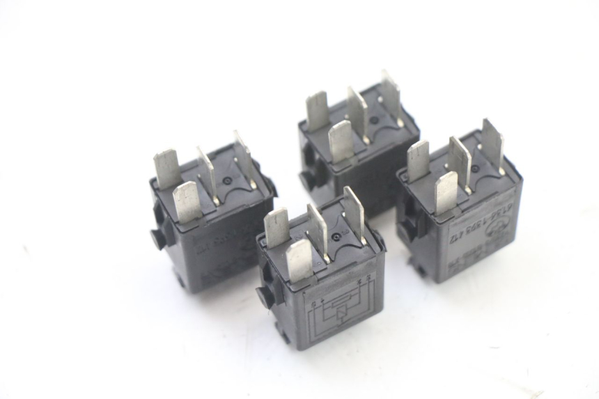 photo de RELE' ELETTRICO BMW C1 125 (2000 - 2003) - Zoom sullo stato d'uso