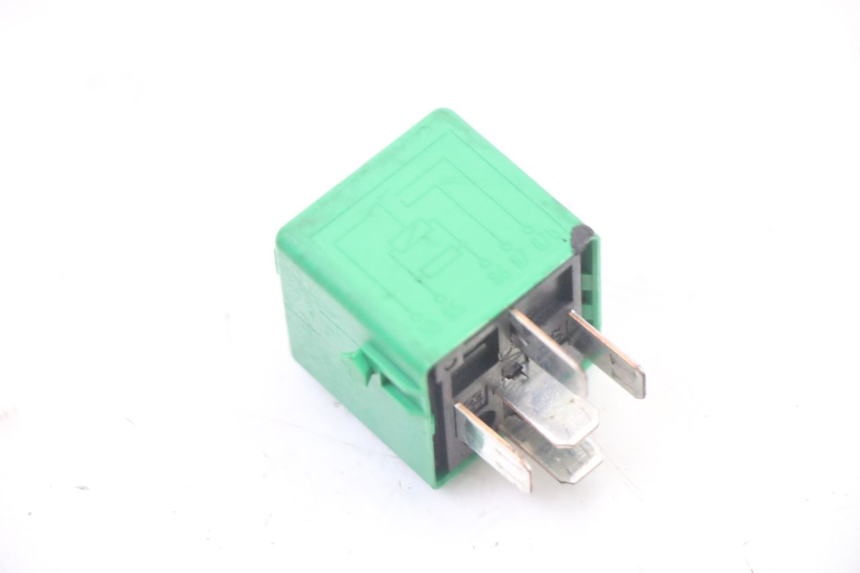 photo de RELE' ELETTRICO BMW C1 125 (2000 - 2003) - Altra angolazione