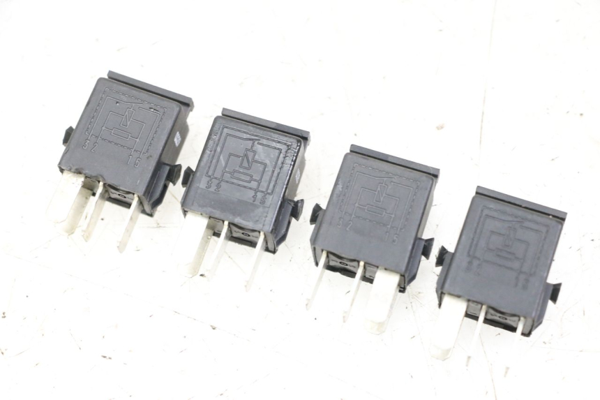 photo de RELE' ELETTRICO BMW C1 125 (2000 - 2003) - Vista principale