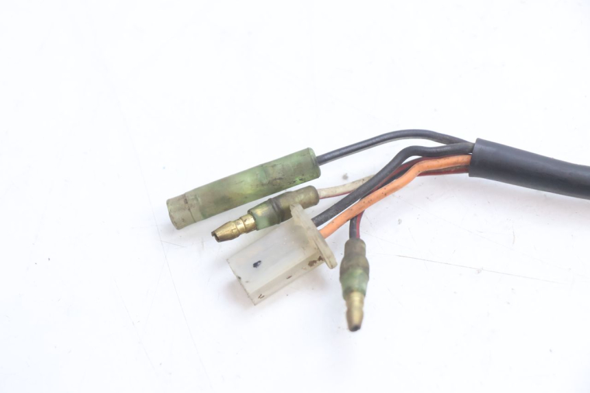 photo de Relè elettrico MBK BOOSTER SPIRIT 50 (1996 - 1999) - Altra angolazione