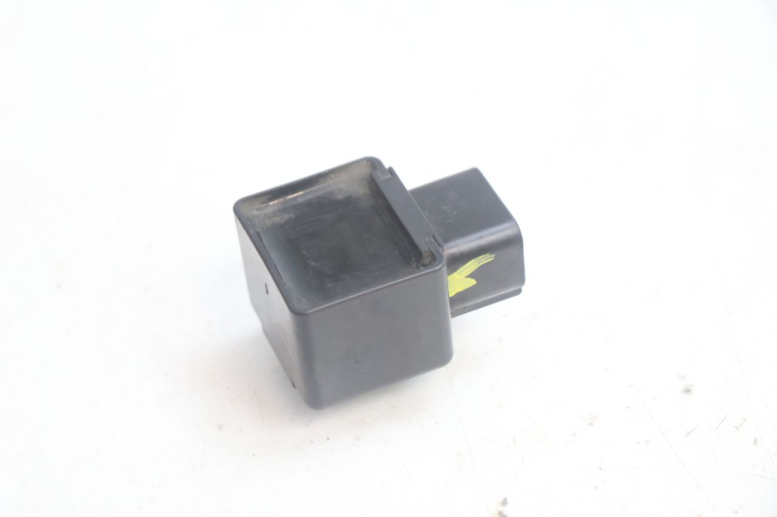 photo de RELE SUZUKI BURGMAN EXECUTIVE ABS 650 (2006 - 2012) - Primo piano tecnico