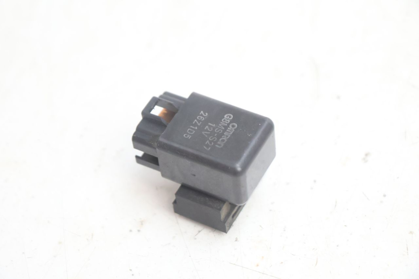 photo de RELE SUZUKI BURGMAN EXECUTIVE ABS 650 (2006 - 2012) - Dettaglio del componente