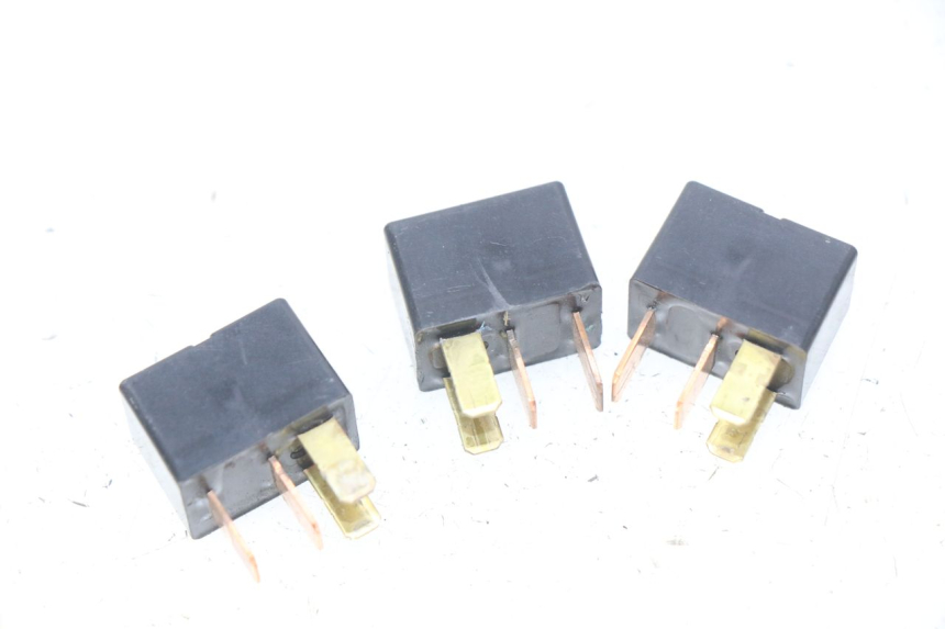 photo de Relè elettrico HONDA CBRF CBR-F PC41 600 (2011 - 2013) - Vista principale