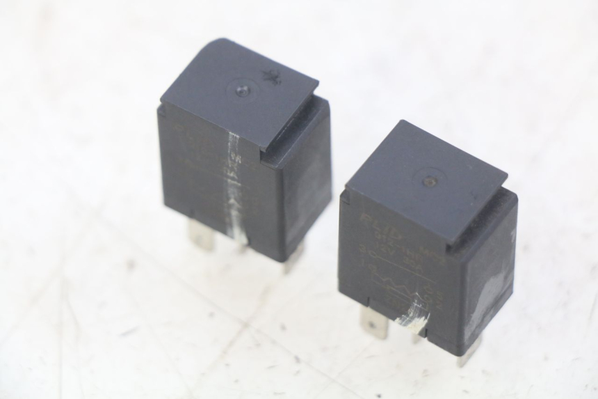 photo de RELE' ELETTRICO PEUGEOT CITYSTAR AIR 125 (2014 - 2017) - Altra angolazione