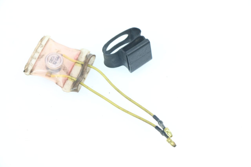 photo de RELÈ ELETTRICO YAMAHA CYGNUS 125 (1995 - 2003) - Zoom sullo stato d'uso