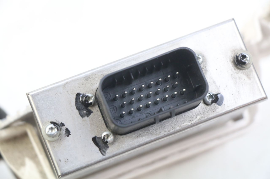 photo de RELE' ELETTRICO PEUGEOT E-VIVACITY 1 (2012 - 2018) - Primo piano tecnico