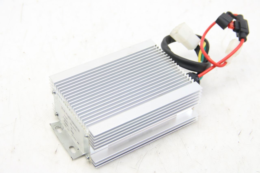 photo de RELE' ELETTRICO EFUN E2GO 1 (2017 - 2021) - Primo piano tecnico