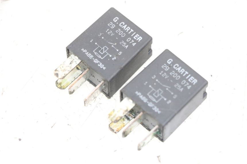 photo de Relè elettrico PEUGEOT ELYSTAR 125 (2002 - 2007) - Altra angolazione