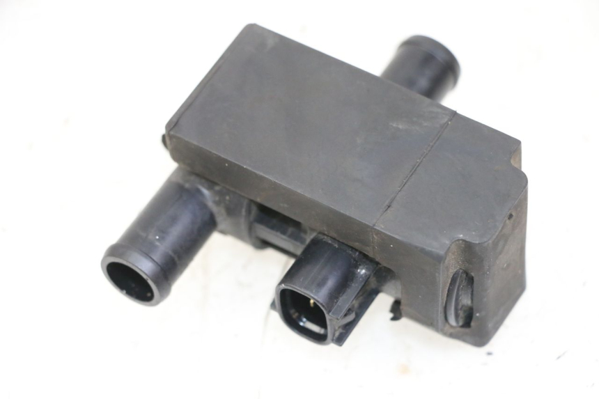 photo de RELÈ ELETTRICO KAWASAKI ER-6 ER6 N 650 (2012 - 2016) - Zoom sullo stato d'uso