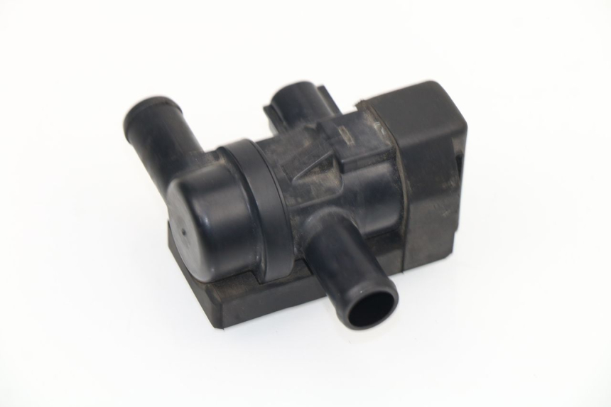 photo de Relè elettrico KAWASAKI ER-6 ER6 N 650 (2005 - 2009) - Zoom sullo stato d'uso