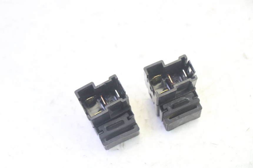photo de Relè elettrico YAMAHA FZ6 N FAZER 600 (2004 - 2006) - Zoom sullo stato d'uso