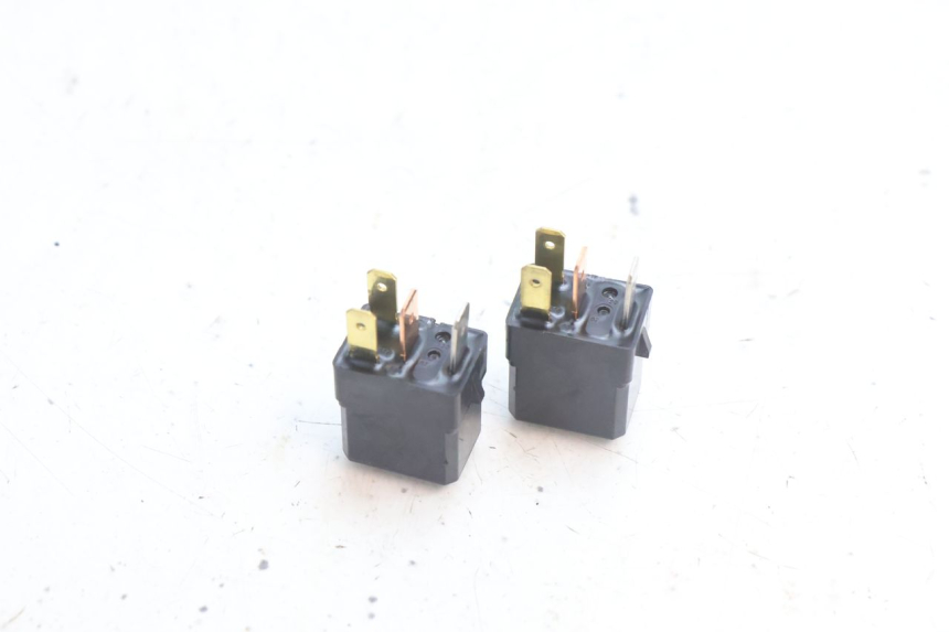 photo de Relè elettrico YAMAHA FZ8 800 (2010 - 2016) - Dettaglio del componente