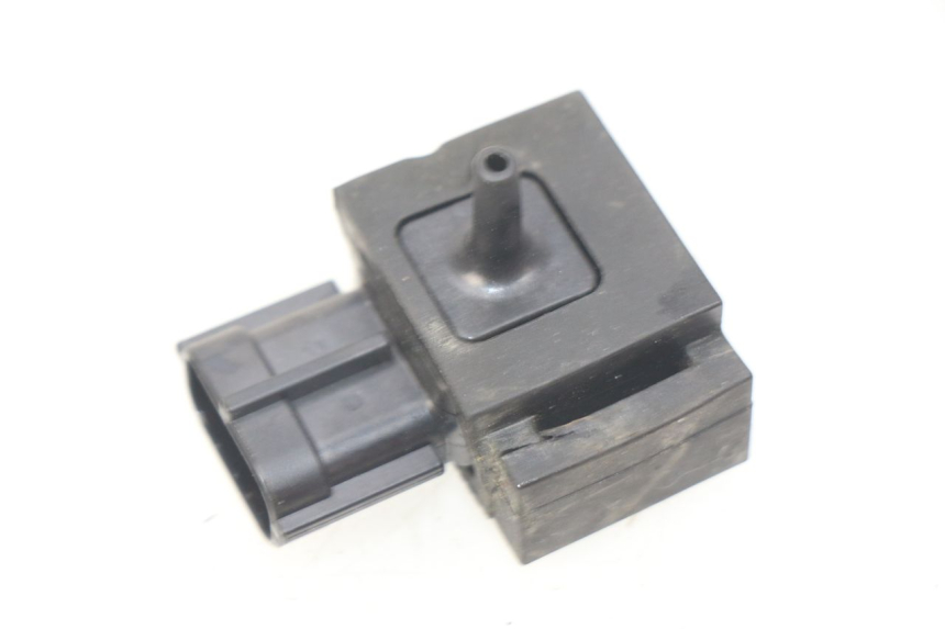 photo de Relè elettrico SUZUKI GSX-R GSXR 750 (2011 - 2016) - Vista principale