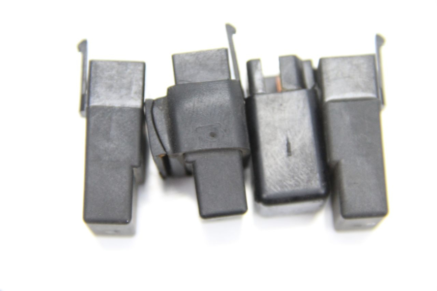 photo de Relè elettrico SYM GTS EFI ABS 125 (2012 - 2016) - Altra angolazione