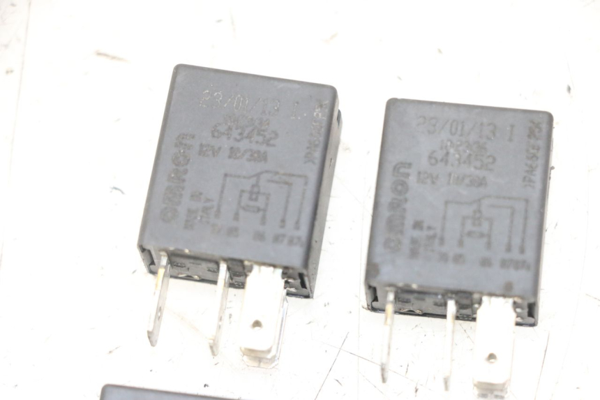 photo de RELE PIAGGIO IE MP3 YOURBAN 300 (2011 - 2016) - Altra angolazione