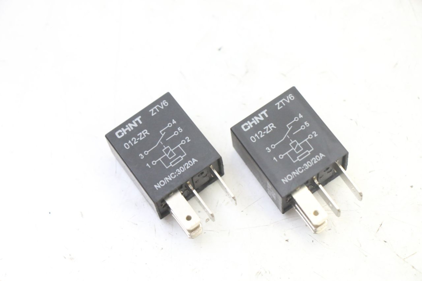 photo de RELE' ELETTRICO PEUGEOT KISBEE 2T 50 (2018 - 2022) - Vista principale