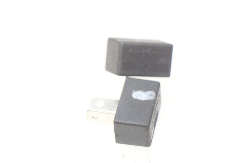 photo de RELE' ELETTRICO PEUGEOT KISBEE 4T 50 (2018 - 2022) - Dettaglio del componente