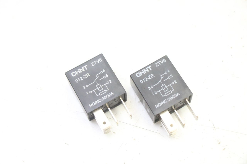 photo de RELE' ELETTRICO PEUGEOT KISBEE 4T 50 (2018 - 2022) - Vista principale