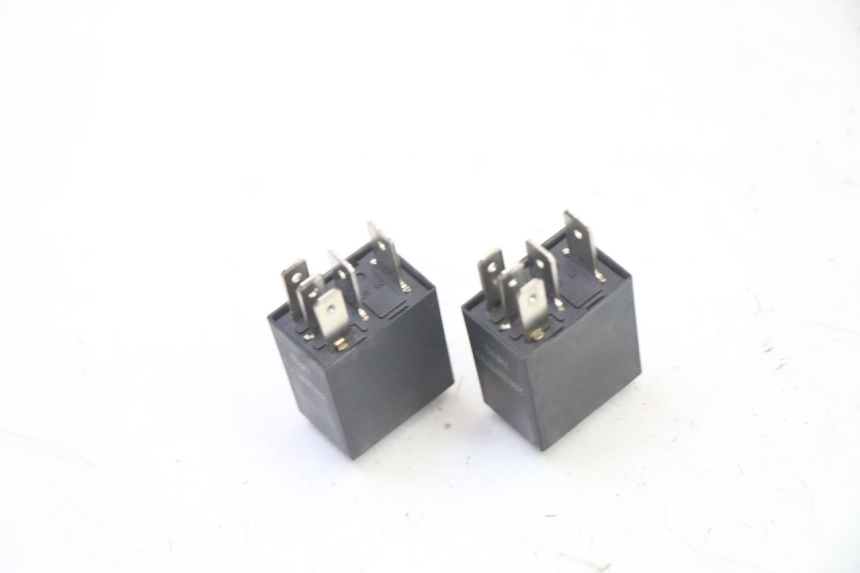 photo de RELE' ELETTRICO PEUGEOT KISBEE 4T 50 (2018 - 2022) - Zoom sullo stato d'uso