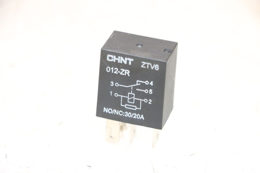 photo de RELE' ELETTRICO PEUGEOT KISBEE 4T 50 (2018 - 2022) - Vista principale