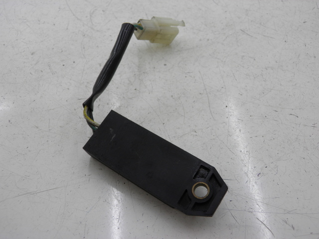 photo de Relè elettrico KYMCO QUANNON NAKED 125 (2010) - Vista principale