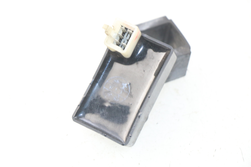 photo de Relè elettrico SYM MIO 100 (2006 - 2017) - Zoom sullo stato d'uso