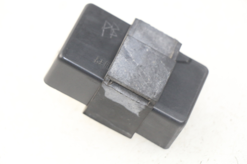 photo de Relè elettrico SYM MIO 100 (2006 - 2017) - Altra angolazione