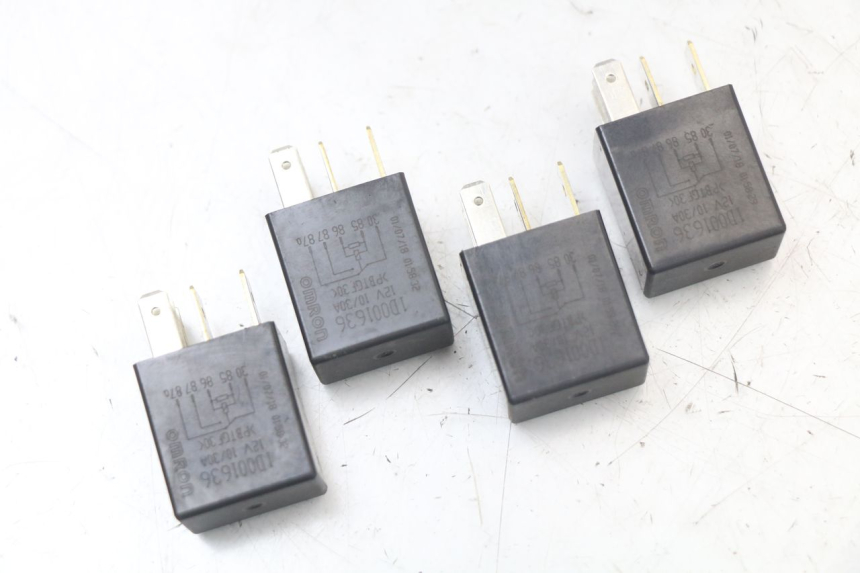 photo de RELE PIAGGIO MP3 HPE 350 (2018 - 2020) - Zoom sullo stato d'uso