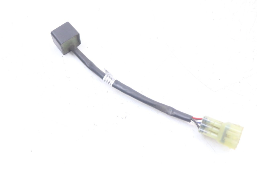 photo de RELE PIAGGIO MP3 HPE 350 (2018 - 2020) - Dettagli dei punti di fissaggio