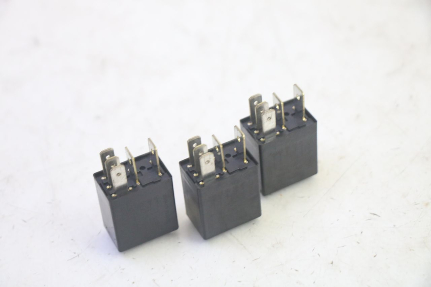 photo de RELE PIAGGIO MP3 HPE 350 (2018 - 2020) - Zoom sullo stato d'uso