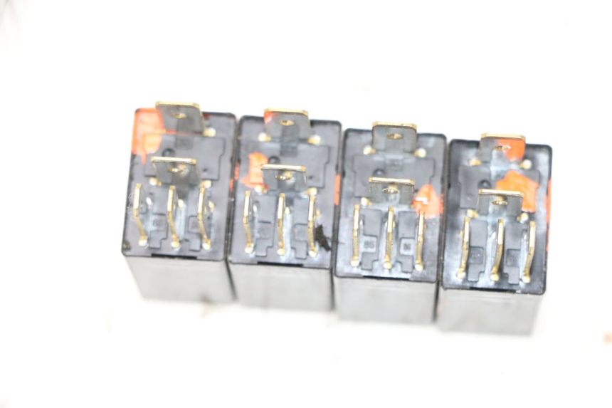 photo de RELE PIAGGIO MP3 HPE 300 (2019 - 2026) - Zoom sullo stato d'uso