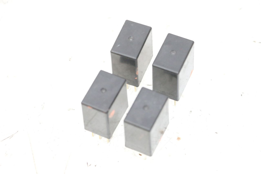 photo de RELE PIAGGIO MP3 HPE 300 (2019 - 2026) - Altra angolazione