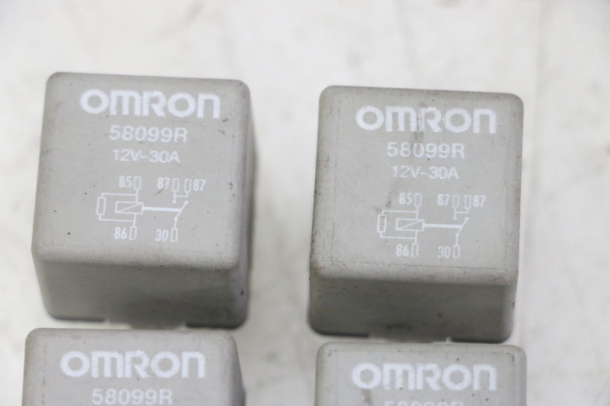 photo de RELAY ELETTRICO PIAGGIO MP3 LT 300 (2010 - 2016) - Altra angolazione