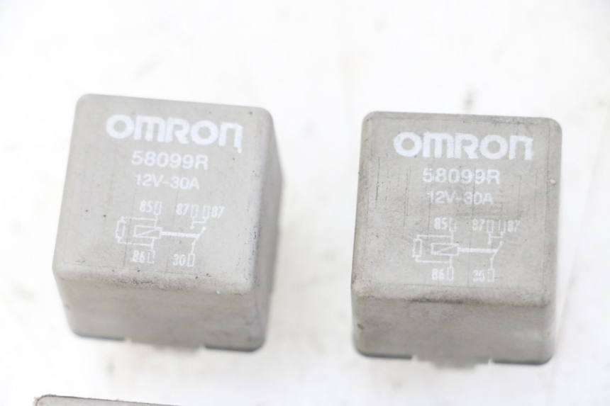 photo de RELE' ELETTRICO PIAGGIO MP3 LT 300 (2010 - 2016) - Primo piano tecnico