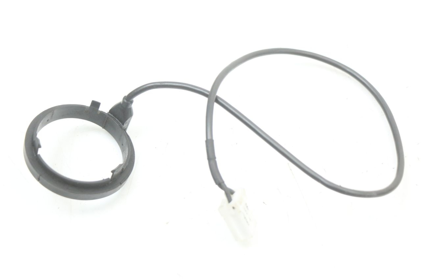 photo de RELE' ELETTRICO PIAGGIO MP3 125 (2006 - 2014) - Altra angolazione