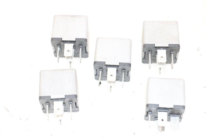 photo de RELE' ELETTRICO PIAGGIO MP3 500 (2014 - 2017) - Zoom sullo stato d'uso