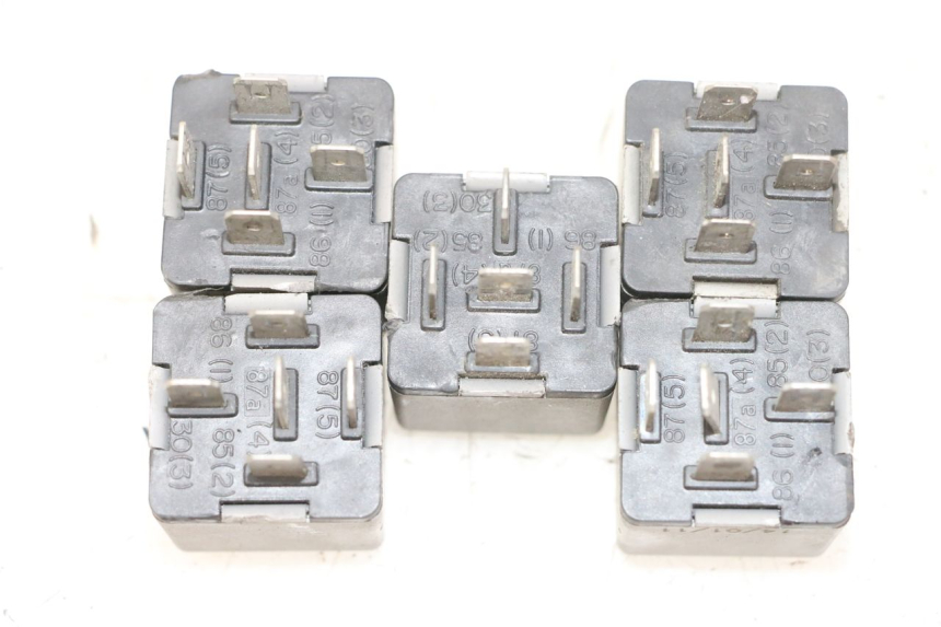 photo de RELE' ELETTRICO PIAGGIO MP3 500 (2011 - 2015) - Altra angolazione