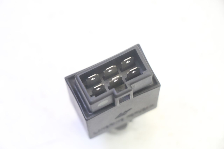 photo de RELE' ELETTRICO PIAGGIO MP3 125 (2006 - 2014) - Altra angolazione