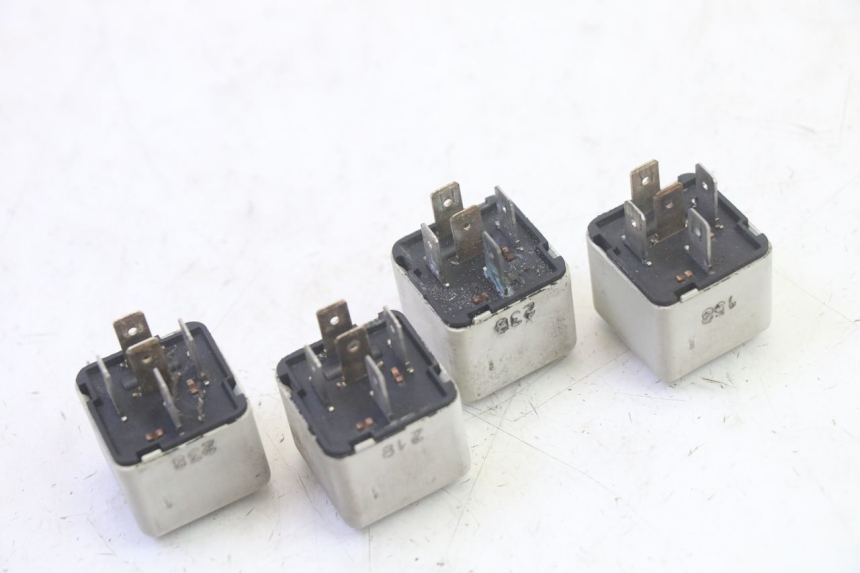 photo de RELE' ELETTRICO PIAGGIO MP3 RL 250 (2006 - 2010) - Primo piano tecnico