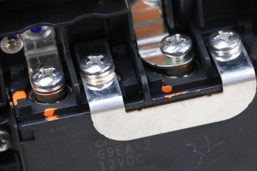 photo de RELE YAMAHA NEO'S CORE 1 (2022 - 2026) - Stato della superficie e materiale