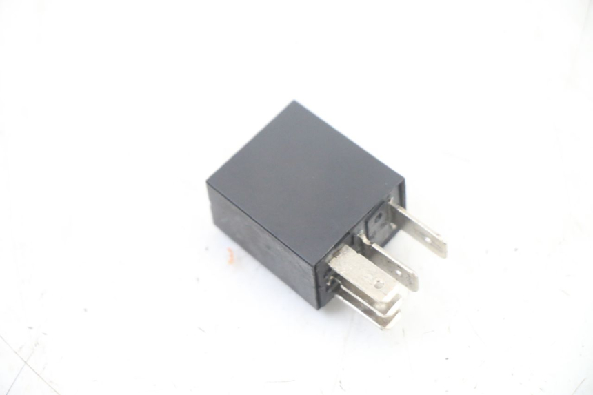 photo de RELE' ELETTRICO PEUGEOT KISBEE 4T 50 (2018 - 2022) - Altra angolazione