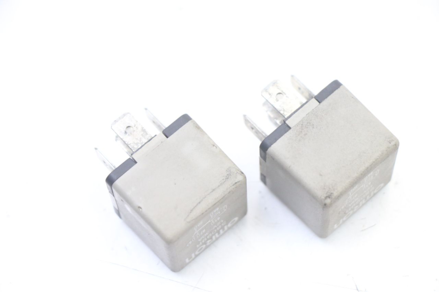 photo de Relè elettrico PIAGGIO VESPA LX IE 125 (2010 - 2012) - Zoom sullo stato d'uso